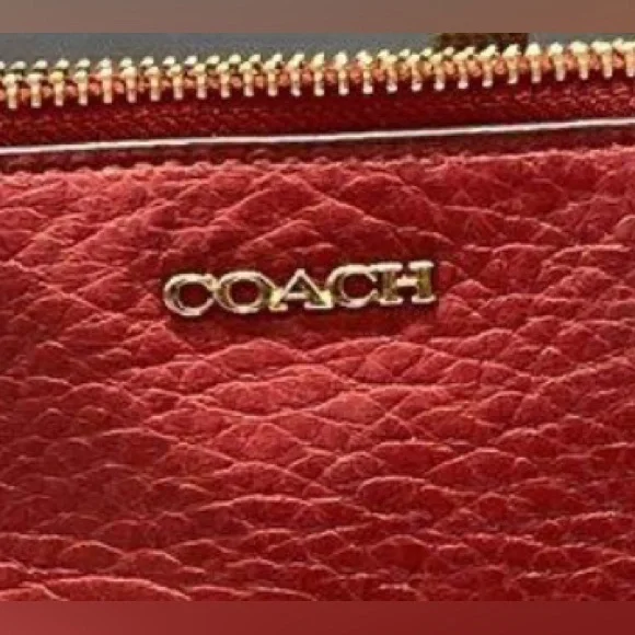 🛑 1 hour sale. Coach, Red Pebbled Leather Shoulder Bag - Picture 5 of 13